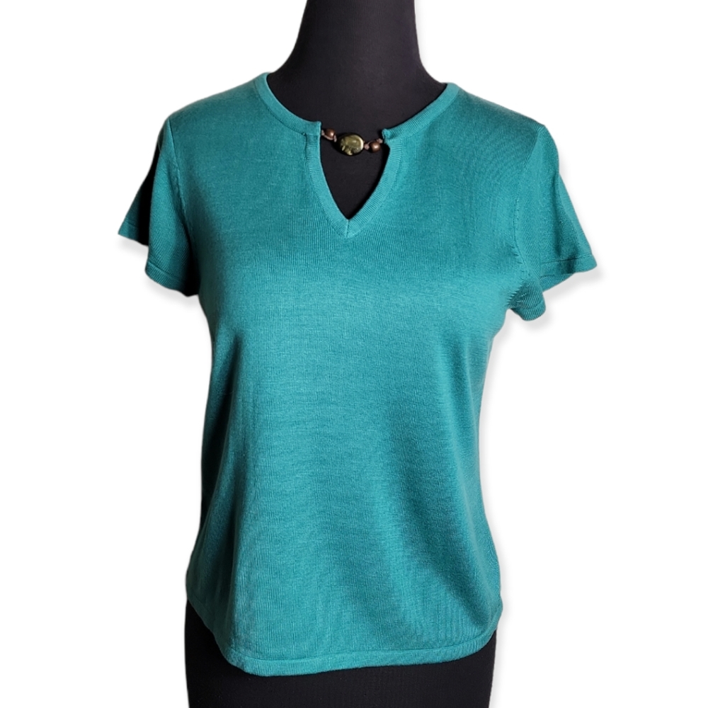 R.Q.T green beaded crew neck knit short sleeve top size petite medium